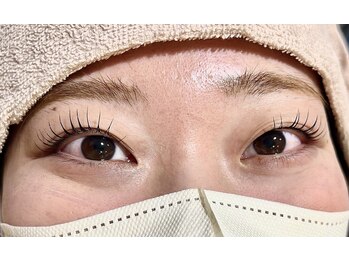 ネオリーブ エクラ 上野御徒町店(Neolive eclat)/束感まつ毛パーマ