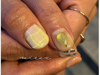 ミュー(mieux)/梨ネイル