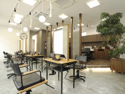 Amily eyelash by JIL BLANの写真