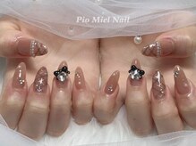 ピオミエルネイル 新宿(pio miel nail)/上品ベージュの宝石ネイル