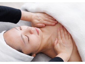 ピュアル 川口(Pual)/フェイシャルデコルテマッサージ