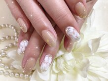 ウィズ フェリーク/ベージュフラワーネイル