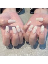 リッシュ(RICHE)/ふんわりホワイトネイル
