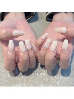 リッシュ(RICHE)/ふんわりホワイトネイル