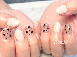 シンプルアートのシーズンネイル