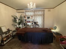 カルマーアンドビー(Calmer & Be.)の雰囲気（こだわりの詰まったお洒落な店内で、思う存分癒されて下さい♪）