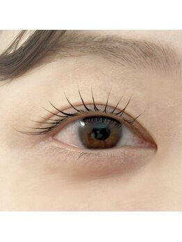 エルブリンク(elblink)の写真/【笹塚駅徒歩2分】眉の世界観に合う、自然なまつ毛パーマ始めてみませんか？