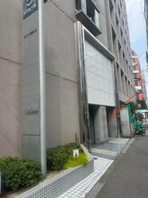 ココミエレ(COCO MIELE)/ビルの入り口