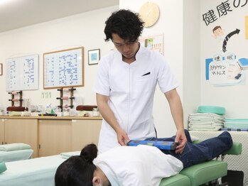 よし鍼灸接骨院 尼崎本院の写真/【姿勢が悪い、骨盤が開いている、疲れが取れない…そんな方に◎】骨盤の歪みを整えて、美姿勢をGET！