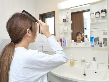 サニー(SUNNY)/お化粧直し