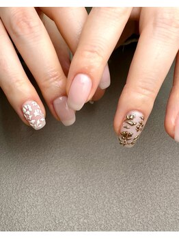 ラブナ(LOVENA)/フラワーネイル