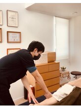 サラ(SARA) 筋膜整体 施術様子