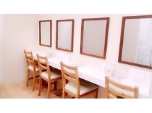 マリアアイビューティー 西梅田(Maria Eye Beauty)/メイク台完備が嬉しい♪