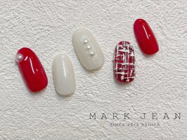 109. クリスマス　赤　ネイル