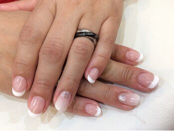 シャンネイルケアサロン(Shan Nail caresalon)/白フレンチネイル