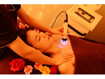 伊楽軒リラクゼーション 上野御徒町本店/デコルテ マッサージ