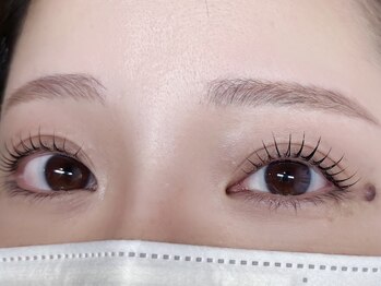 ミューズアイ(muse eye)の写真/【キープ力に自信あり◎】まつ毛のダメージを最小限に抑えつつ、お客様に合わせた施術でカールも長持ち♪