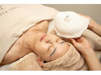 イリジアエリート(inizia elite)/小顔矯正コルギ+石膏パック