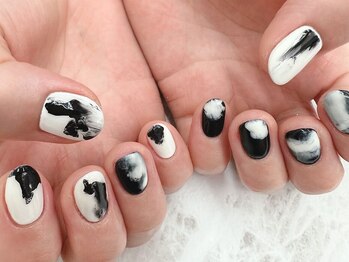 プリル ネイルアンドアイラッシュ 御幸ヶ原店(Puril NAIL&EYELASHES)/モノトーン×ニュアンス