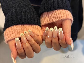 ダリア(Dahlia)/フレンチネイル