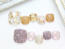 ネイル アンド アイラッシュ虹の雰囲気（フットネイルもデザインいっぱい！）