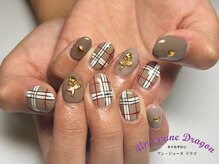 アン ジョーヌドラゴ/ブラウン☆チェックネイル