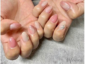 モニカ(MONICA)/ピンクのきらきらオフィスネイル