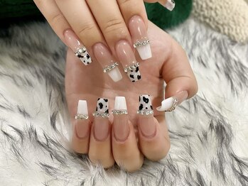 ネイビー(Naivy)/