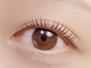 エクラン ドゥ(ECLIN deux)の写真/一本一本丁寧に根元からしっかり立ち上げるので白目に自まつ毛の影が入らずパッと明るいキレイなお目元に☆