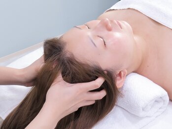 トウキョウビューティーラボ(TOKYO BEAUTY LABO.)の写真/ヘッドスパで癒しと快眠《ベッドに入った瞬間ストンと眠れる》と話題の極上ドライヘッドスパを初回¥3,980♪