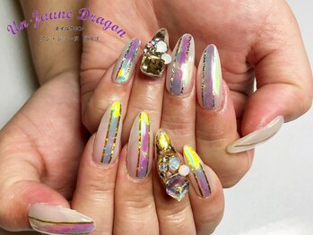 アン ジョーヌドラゴ/オーロラホイルネイル