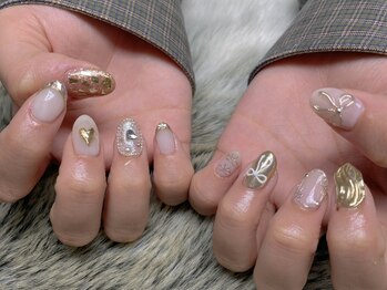 ルアナネイル(Luana_Nail)の写真/お仕事帰りにも◎指先を綺麗に見せるネイルは細やかなケアが大事♪フォルムまでこだわり抜いた技術は必見!!