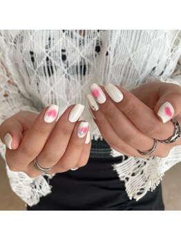 ムーイ 外苑前(mooi.)/heart cheek design