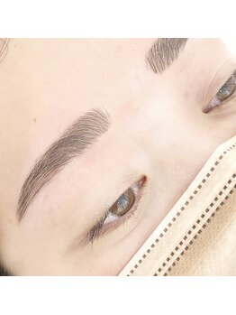 タン(TAN)/肌にも優しいコスメブロウ