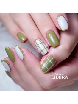 チェック柄ネイル