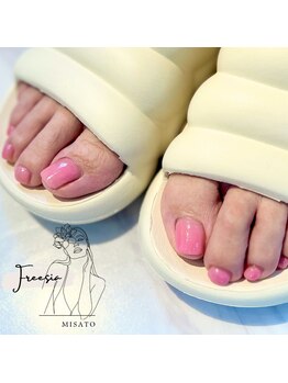 どの季節でも足元が華やかに☆