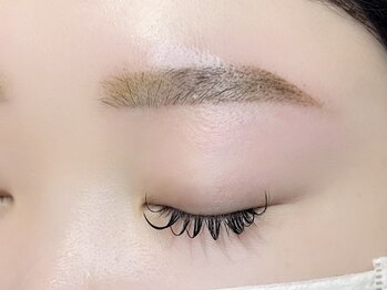 コム 草加マルイ店(com by neolive)/垢抜け！美眉Wax 担当佐藤