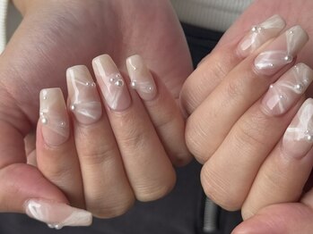 ヨヘン(YoHen)の写真/指をスラッと長く＆手元を美しく魅せる美フォルムにこだわりあり！シンプルな中にセンスが光る指先へ♪