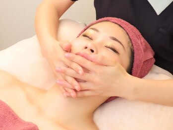 40代からのシミケア.痩身専門サロン porte by Harmo【3/17 NEW OPEN(予定)】 の写真/【身体のお悩み・痩せたいけどダイエットでお悩みがある方へ】結果にこだわるHarmoが最新痩身技術で改善!