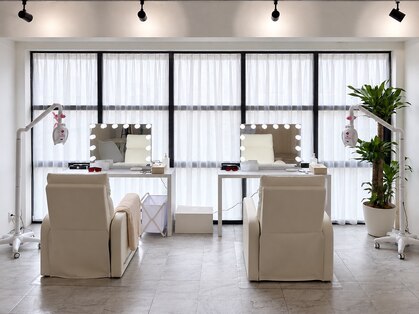 エクシアホワイトニング アメ村店の写真