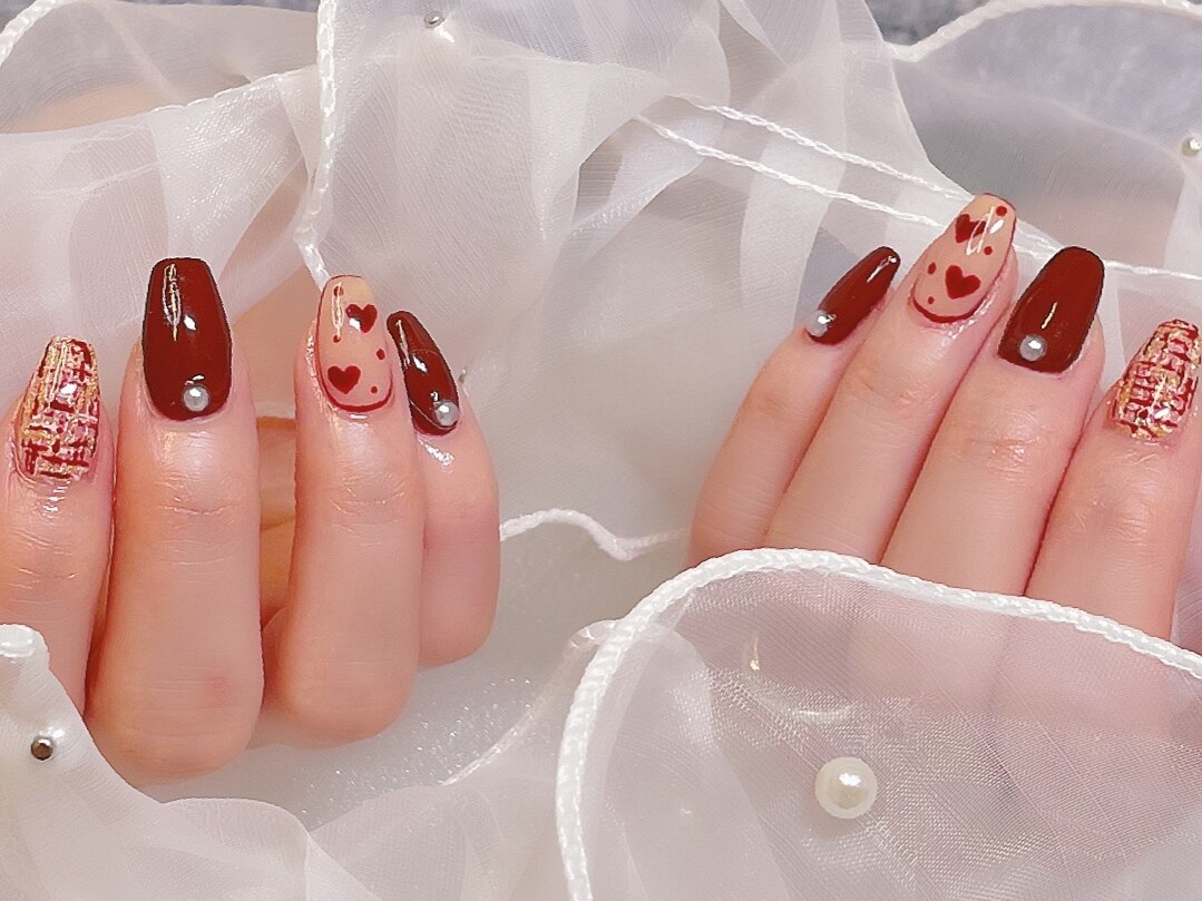 2026年冬トレンド】ボルドー ハートのネイルデザイン集｜人気順