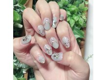 苺ネイルの雰囲気(“高技術&感動”を与えるワンランク上の接客で満足度♪)