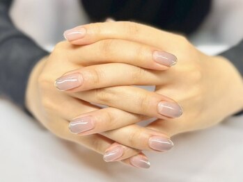 ファンプラスネイル 立川(fun plus nail)の写真/季節感と最新のトレンドを取り入れたネイルで、あなたのお気に入りがきっと見つかります！