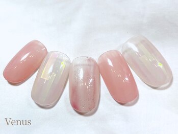 ビーナス(Venus)/埋め込みニュアンスネイル