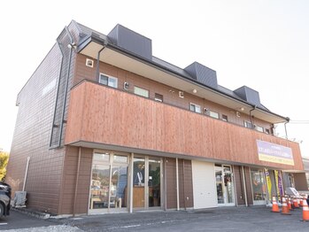 ルシアス/スモールマロン203号室が店です