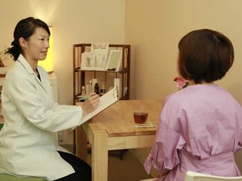 トータルボディーケアサロン ペパーミント 新高円寺店の写真/[妊活コース]30代~40代の自然妊活サポート実績あり★よもぎ蒸し+経絡マッサージで妊娠しやすい体づくりを！