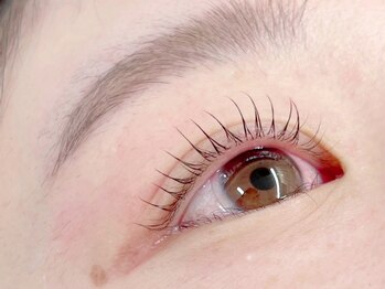 ブロンズアイ(BRONZE EYE)/束感まつ毛パーマ