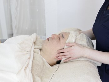 セレニティ バイ マリ(Serenity by Mari)の写真/【清潔感と自信を引き出す素肌へ】韓国式ピーリングで男性の肌を丁寧にケアします！