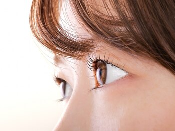 マウティーリラクゼーション(mawty relaxation)の写真/どの角度から見ても美しい目元へ♪まつ毛に優しい施術で、モチ抜群の仕上がり★アイブロウメニューもあり◎