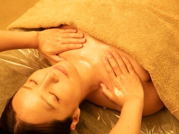 和 ゼンエニシ(Zen enishi)/5.デコルテ/鎖骨周り